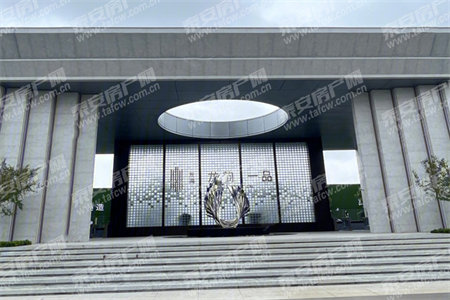 弘盛华庭3室2厅1卫136m2精装修